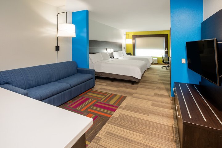 Room 28 of 50