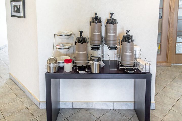 Breakfast/Coffee Service 30 of 31