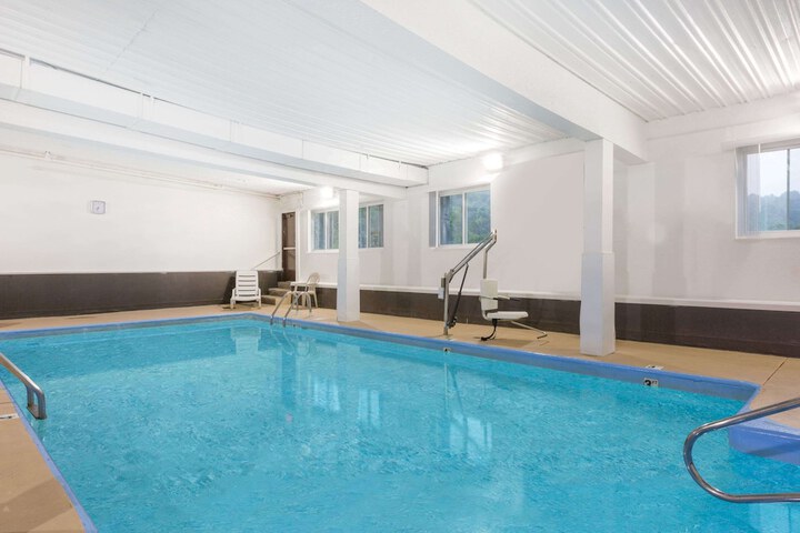 Pool 2 of 40
