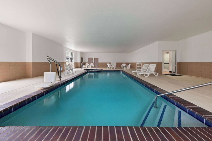 Pool 5 of 38