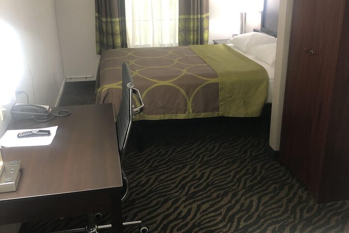 Room 22 of 43