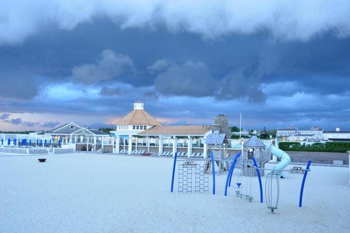 Wychmere Beach Club