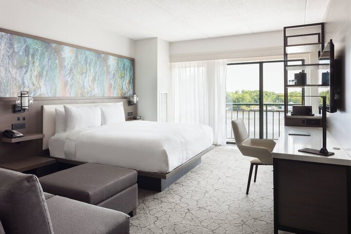 Marriott Savannah Riverfront