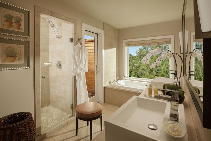 Room 32 of 191