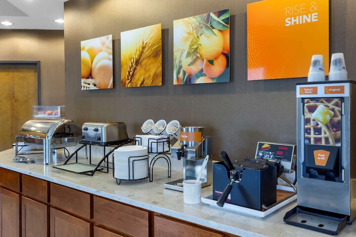 Breakfast/Coffee Service 45 of 48