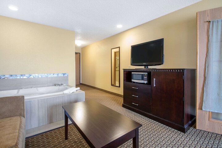 Room 49 of 74