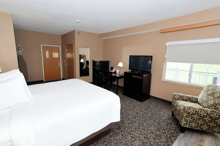 Room 83 of 118