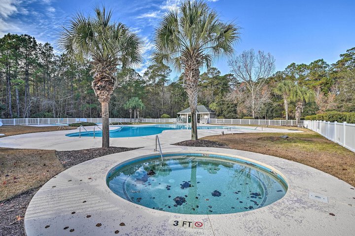 Pawleys Island Vacation Rental on Golf Course!