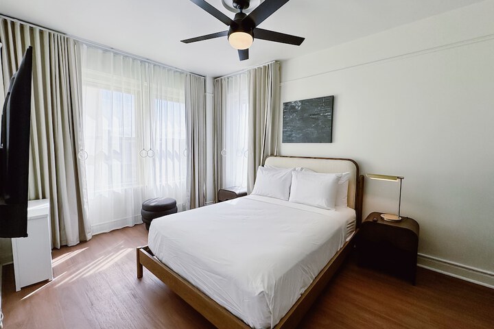 Room 18 of 24