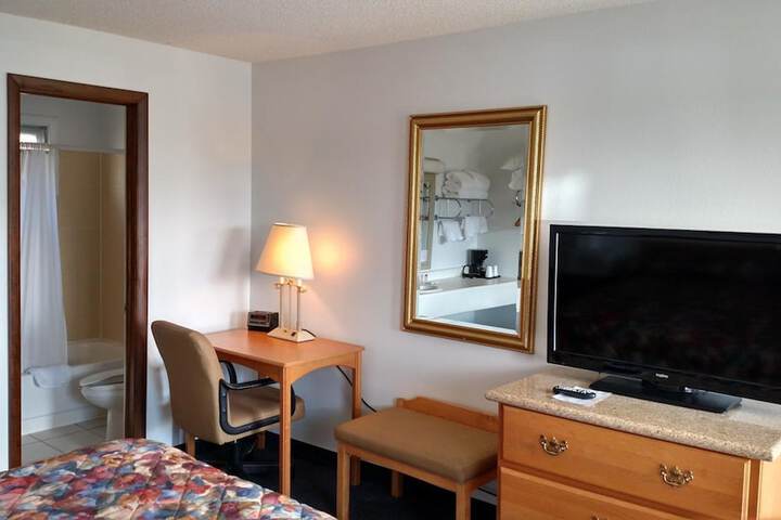 Room 16 of 29