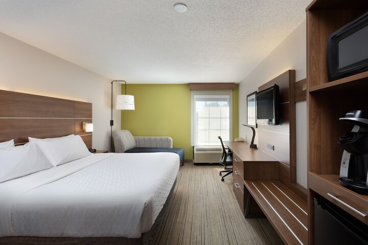 Room 29 of 64