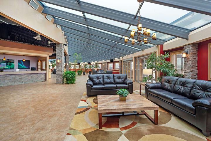 Best Western Plus Mirage Hotel & Resort