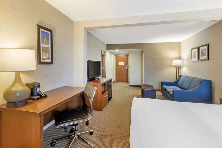 Room 16 of 34