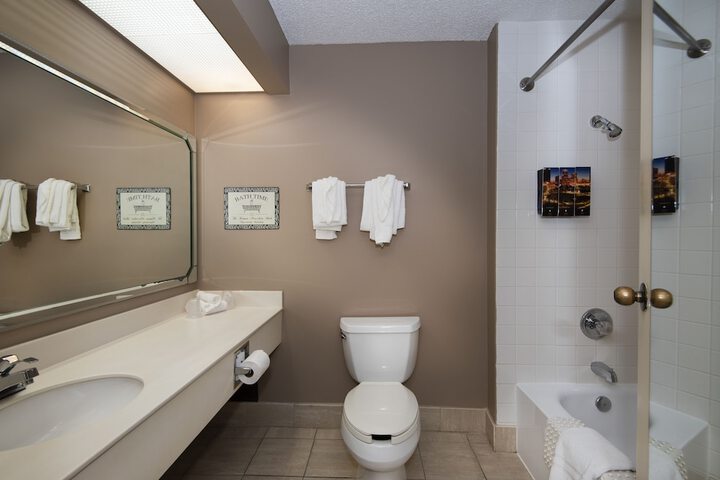 Room 9 of 30