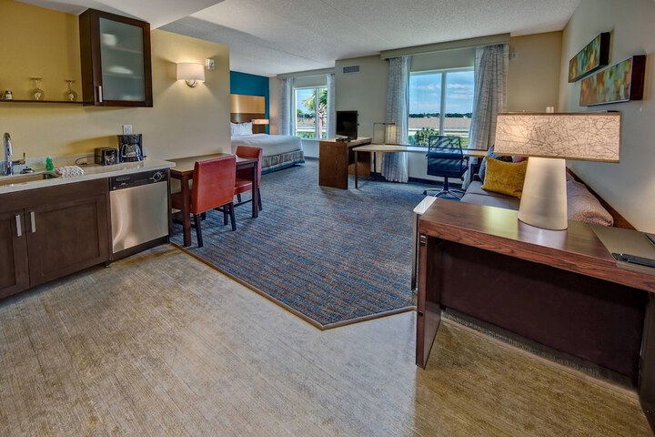 Room 21 of 30