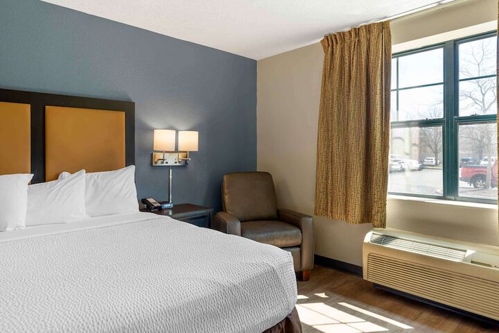 Room 14 of 28