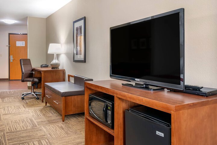 Comfort Suites Urbana Champaign University Area
