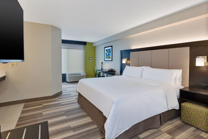 Room 15 of 31