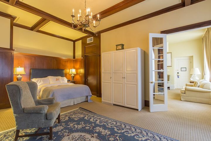 Room 30 of 72