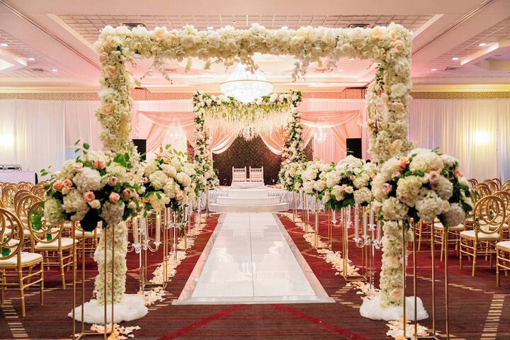 Ballroom/Hall 94 of 104