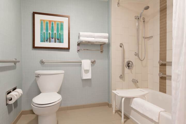 Room 8 of 14