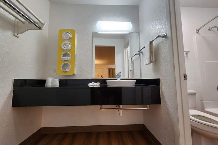 Room 42 of 50