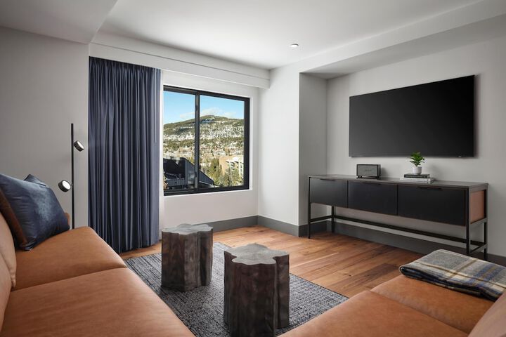 Hotel Alpenrock Breckenridge Curio Collection by Hilton