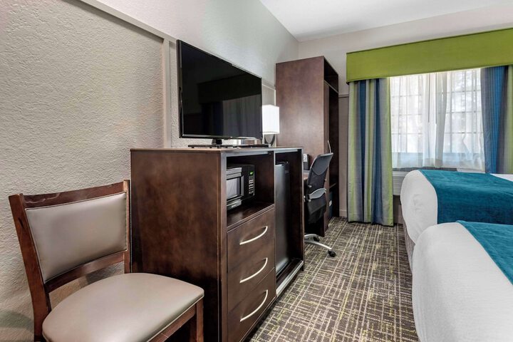 Room 22 of 28