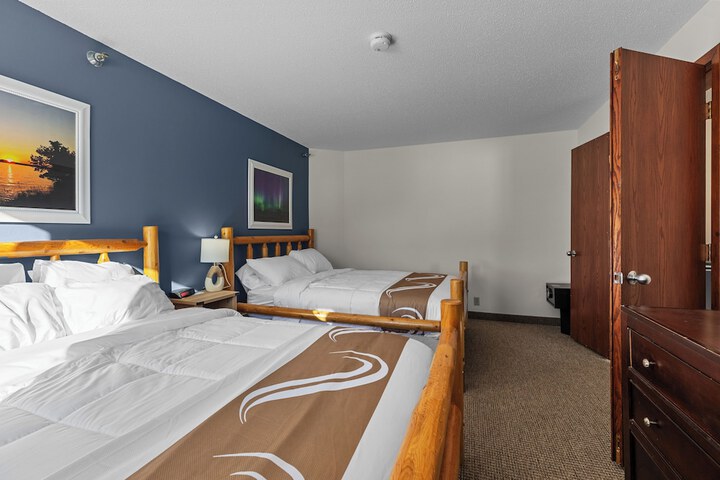 Nisswa Hotel and Suites