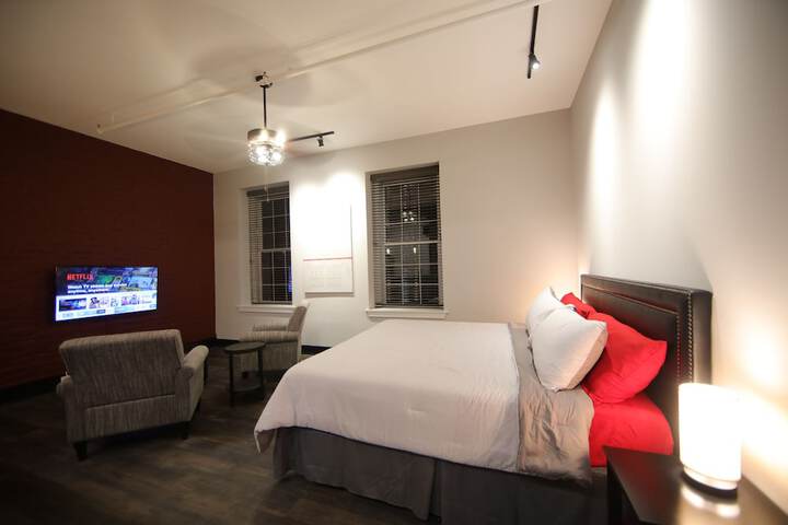 Room 21 of 37