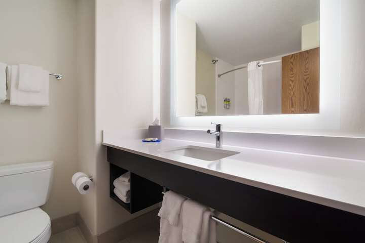 Holiday Inn Express Hotel & Suites Custer by IHG