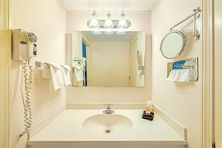 Town and Country Inn & Resort