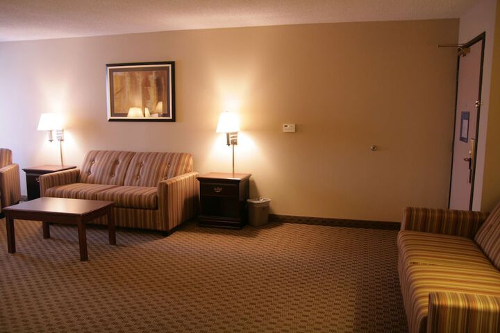 Room 12 of 46