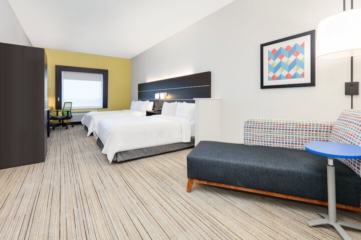 Room 30 of 48