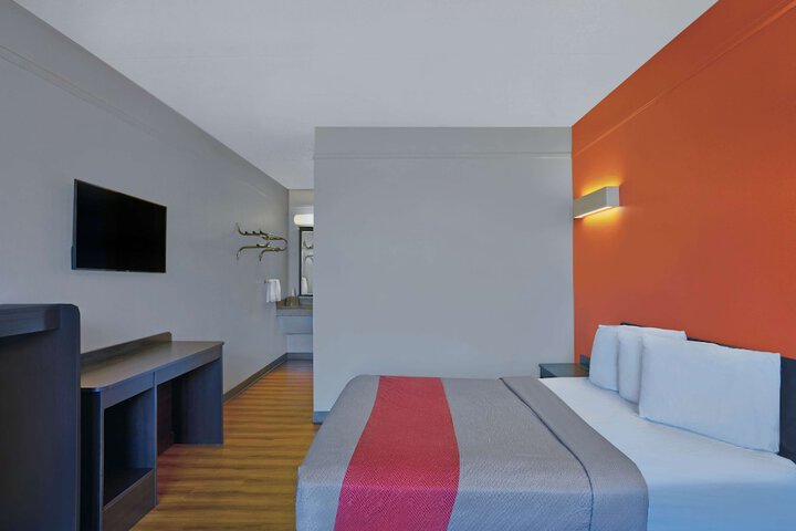 Motel 6 Seaford DE