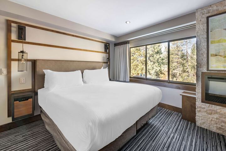Room 27 of 46