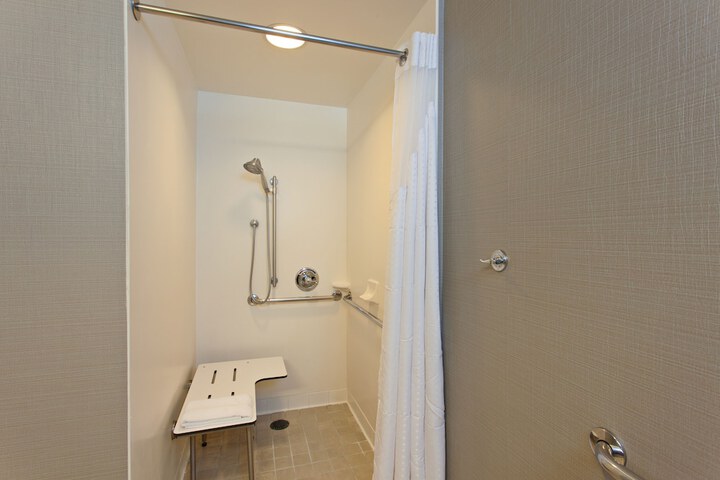 Room 30 of 50
