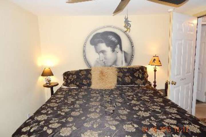 Room 46 of 77