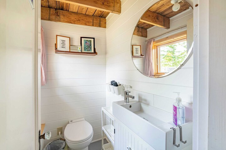 Sunlight Beach Getaway by Avantstay Views