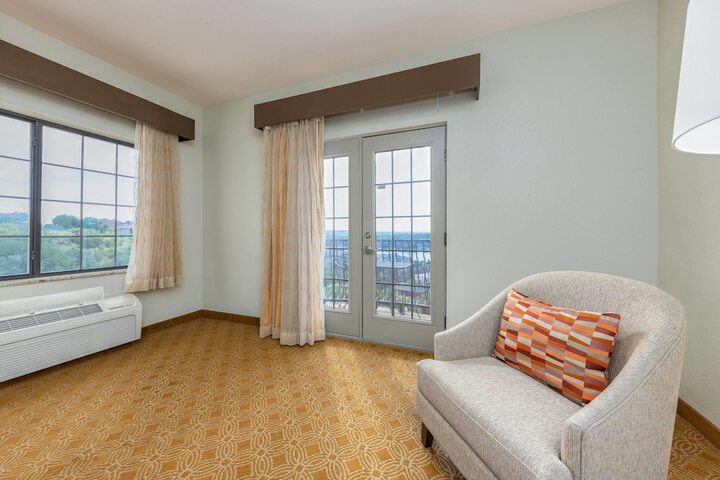 La Quinta Inn & Suites by Wyndham Marble Falls