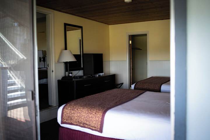 Room 63 of 96