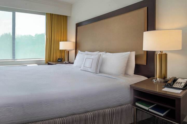 Room 16 of 26