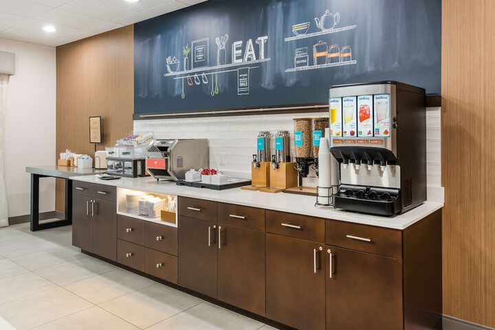 Hampton Inn & Suites Benton Harbor