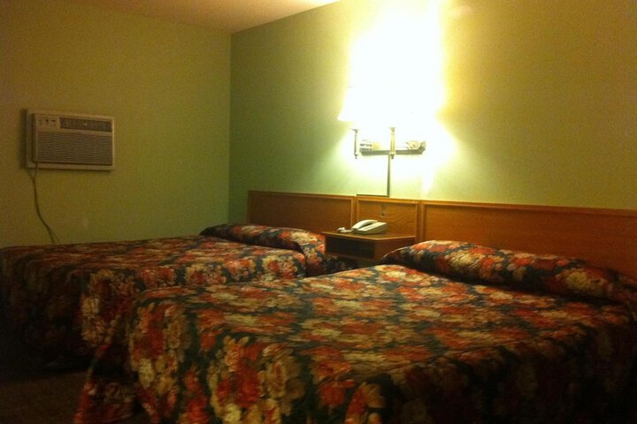 Room 28 of 47