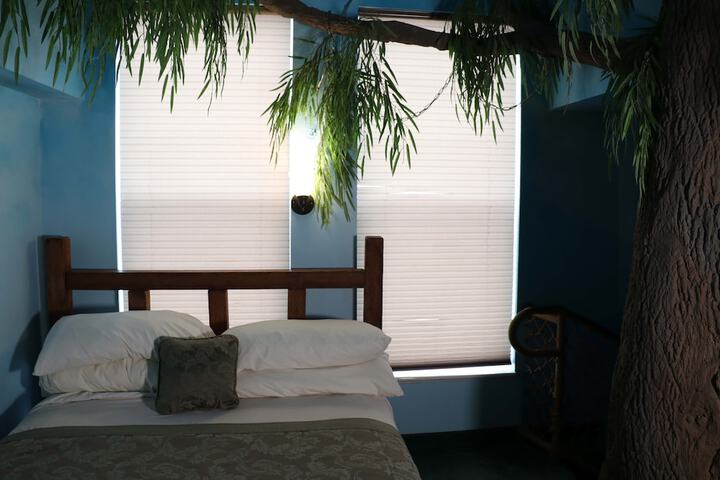 Room 114 of 251