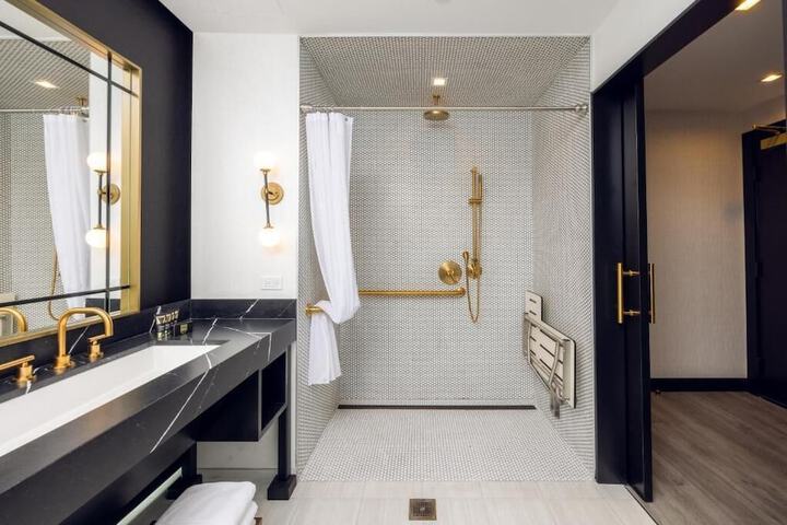 The Godfrey Hotel Hollywood