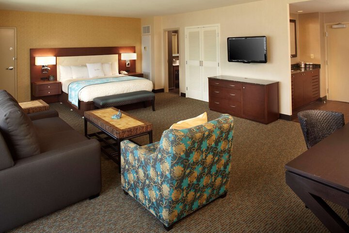 DoubleTree by Hilton Hotel Alana - Waikiki Beach
