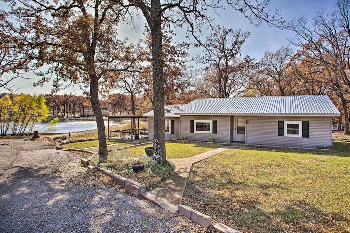 Kingston Getaway 2 Mi to Lake Texoma!