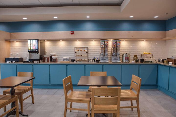 Country Inn & Suites by Radisson Harlingen, TX