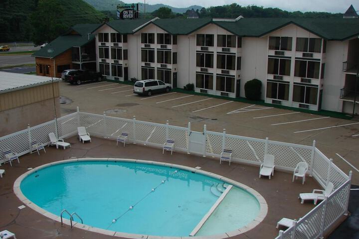 Pool 5 of 39